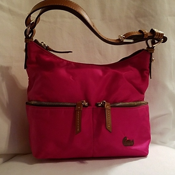 NEW - DOONEY & BOURKE SHOULDER HANDBAG - Picture 1 of 9